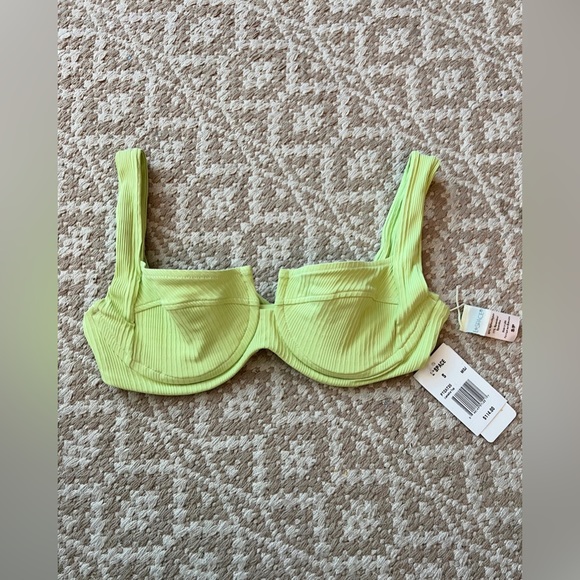 Pointelle Rib Camellia Bikini Top - Picture 4 of 5